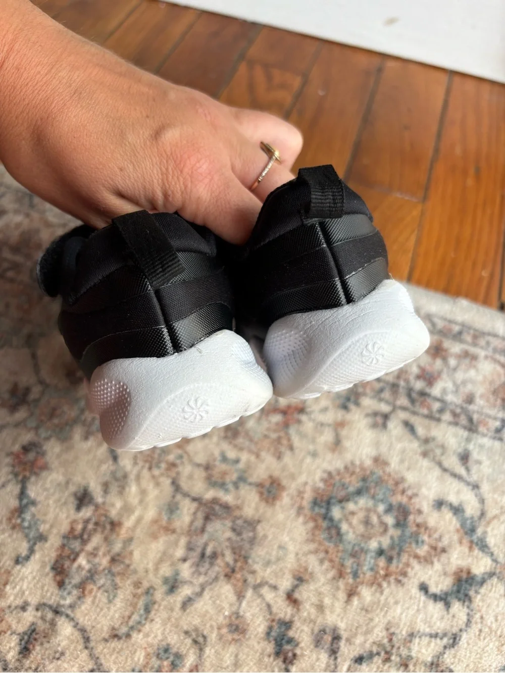 Kids 6C Black & White Nike Velcro Sneakers